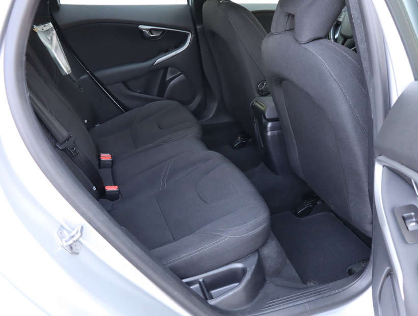 Volvo V40, 2016