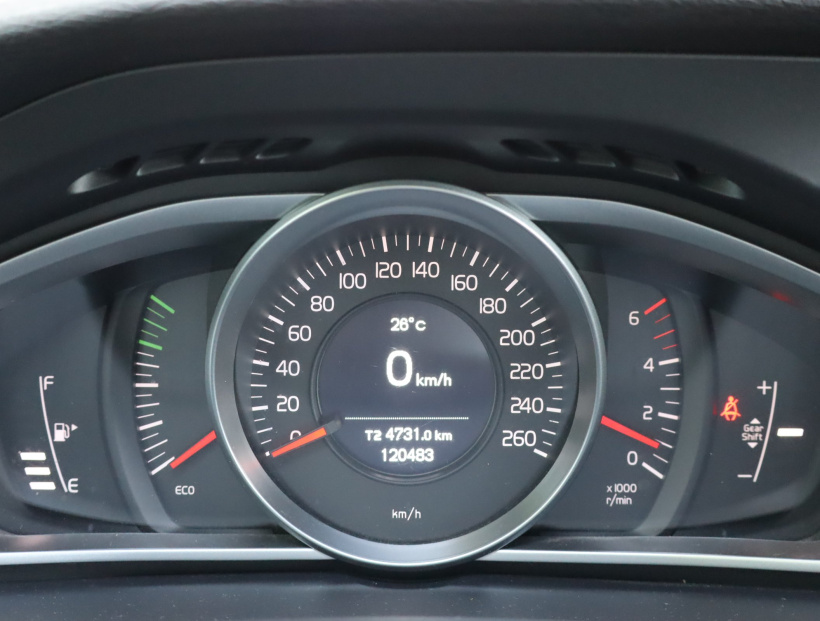 Volvo V40, 2016