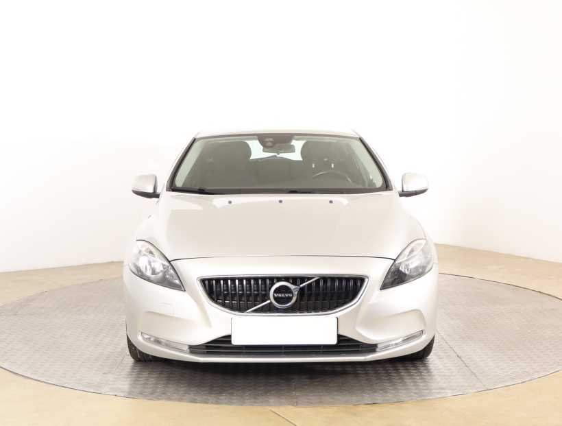 Volvo V40, 2016