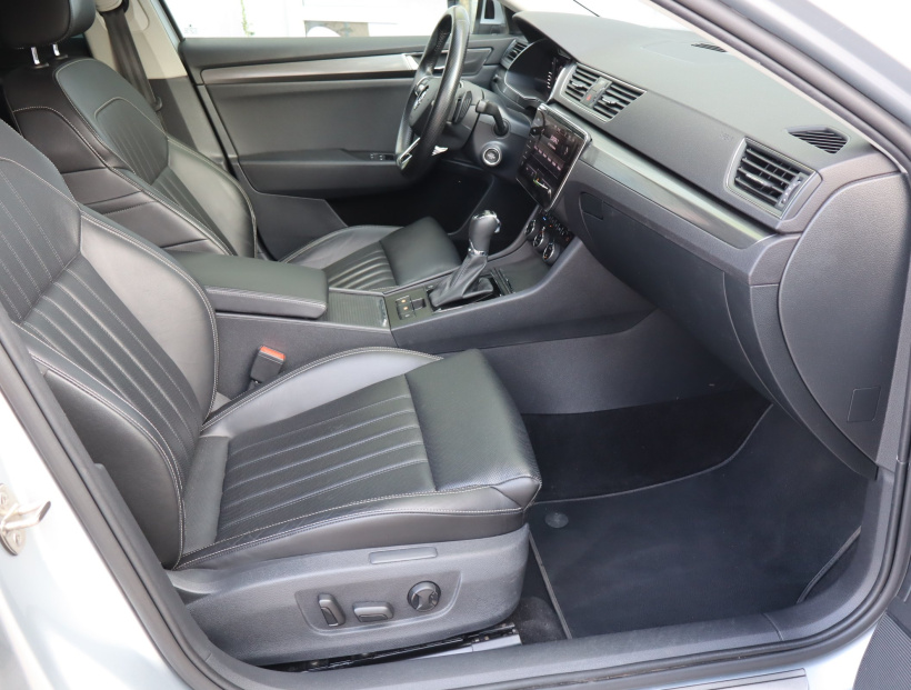 Škoda Superb, 2021