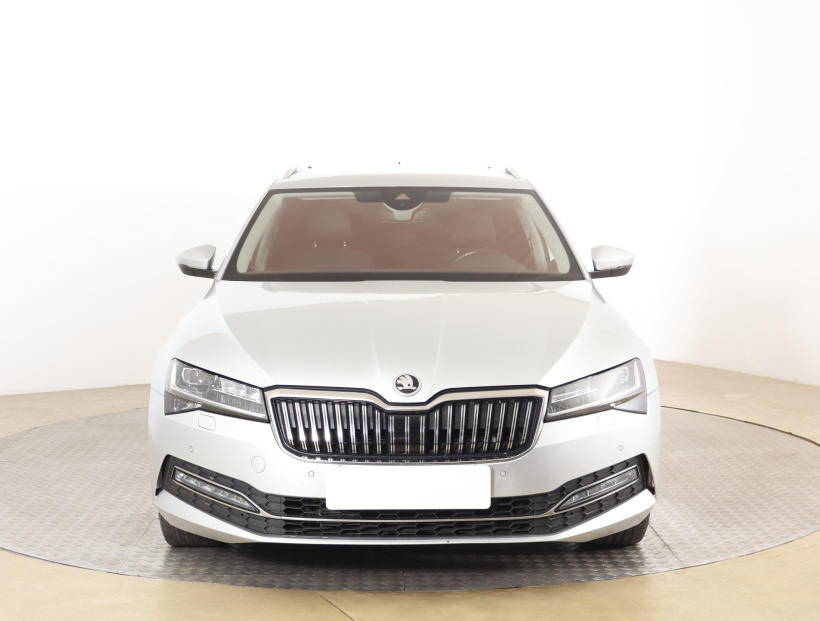 Škoda Superb, 2021