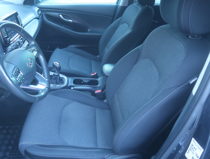Hyundai i30, 2021