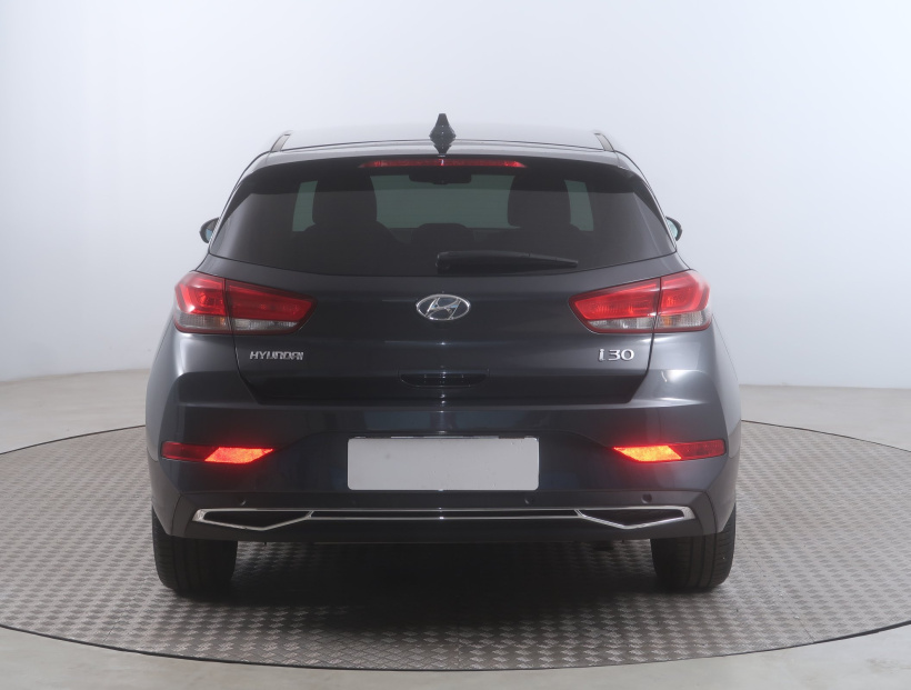 Hyundai i30, 2021