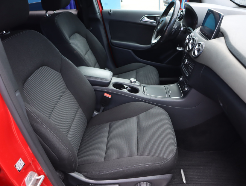 Mercedes-Benz B, 2015