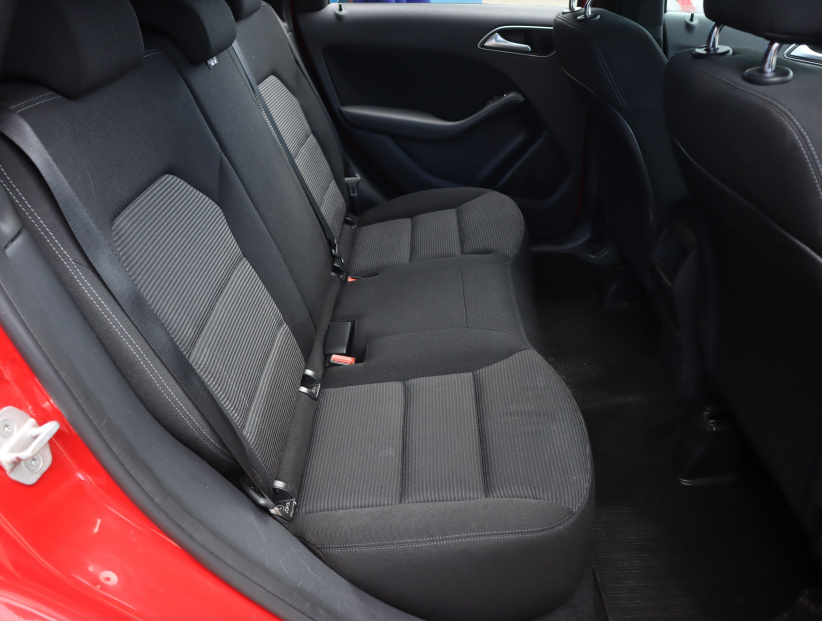 Mercedes-Benz B, 2015