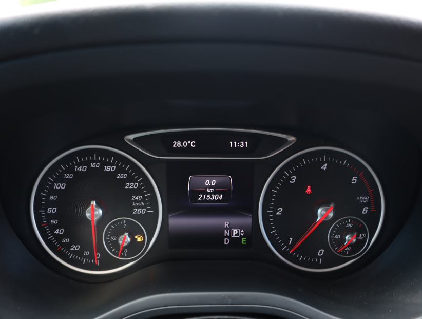 Mercedes-Benz B, 2015