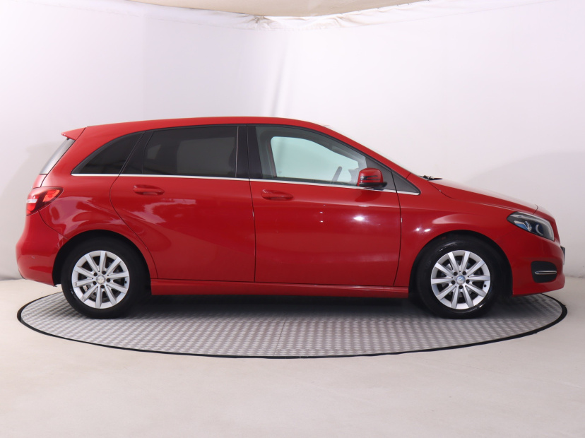 Mercedes-Benz B, 2015