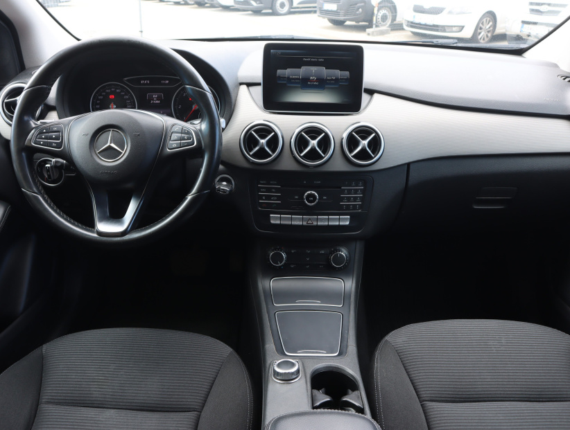 Mercedes-Benz B, 2015