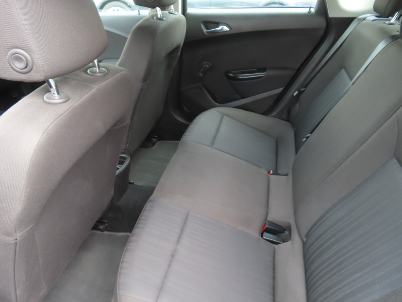 Opel Astra, 2010