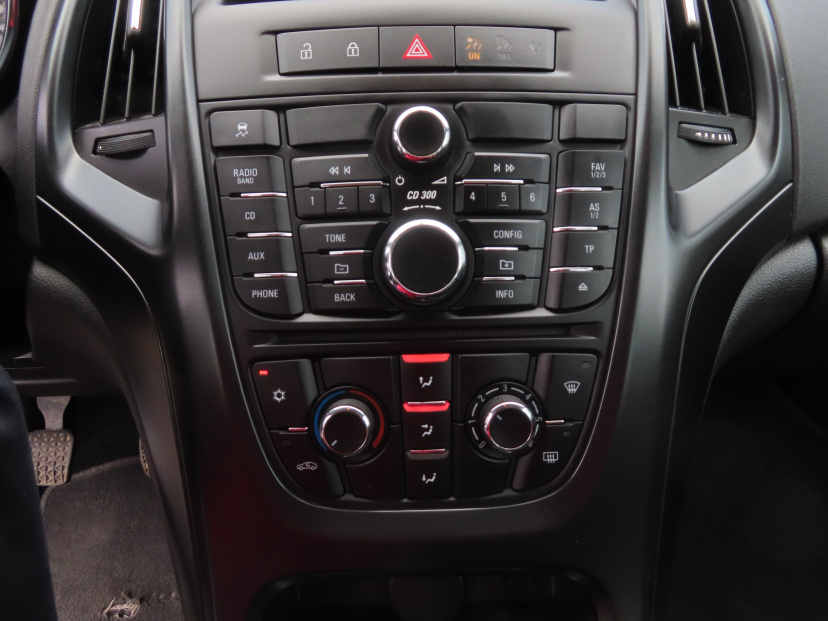 Opel Astra, 2010