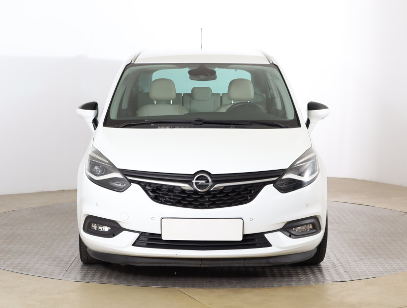 Opel Zafira, 2017