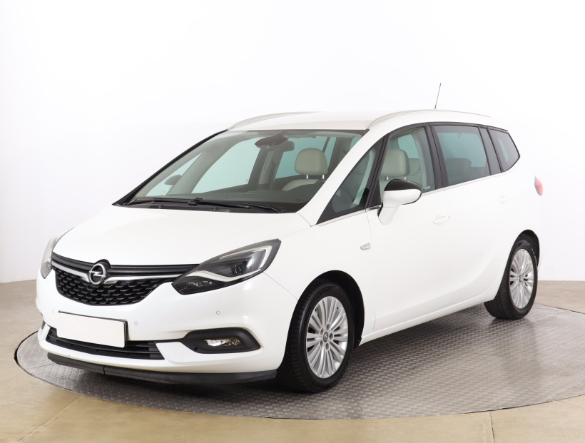 Opel Zafira, 2017