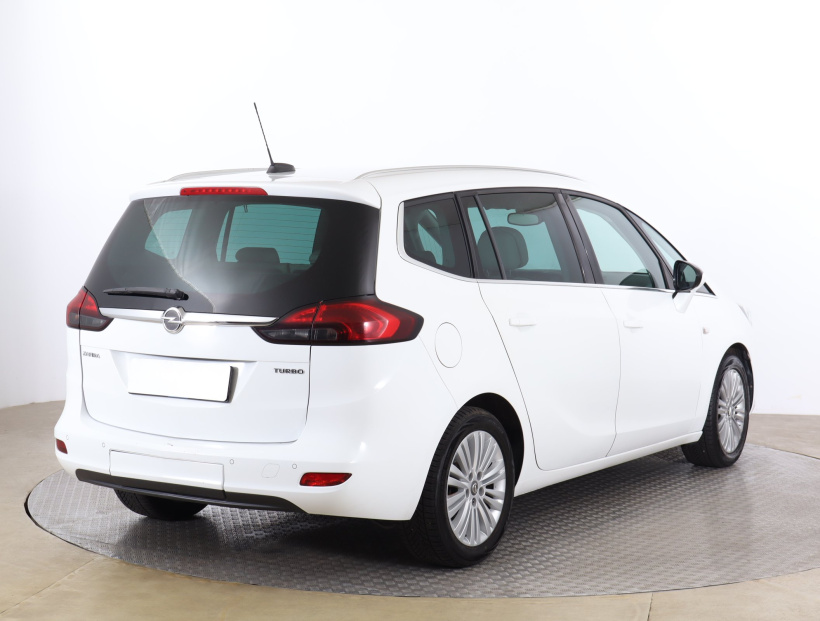 Opel Zafira, 2017
