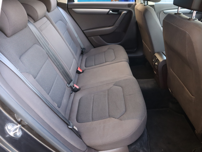 Volkswagen Passat, 2013