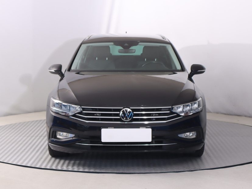 Volkswagen Passat, 2023