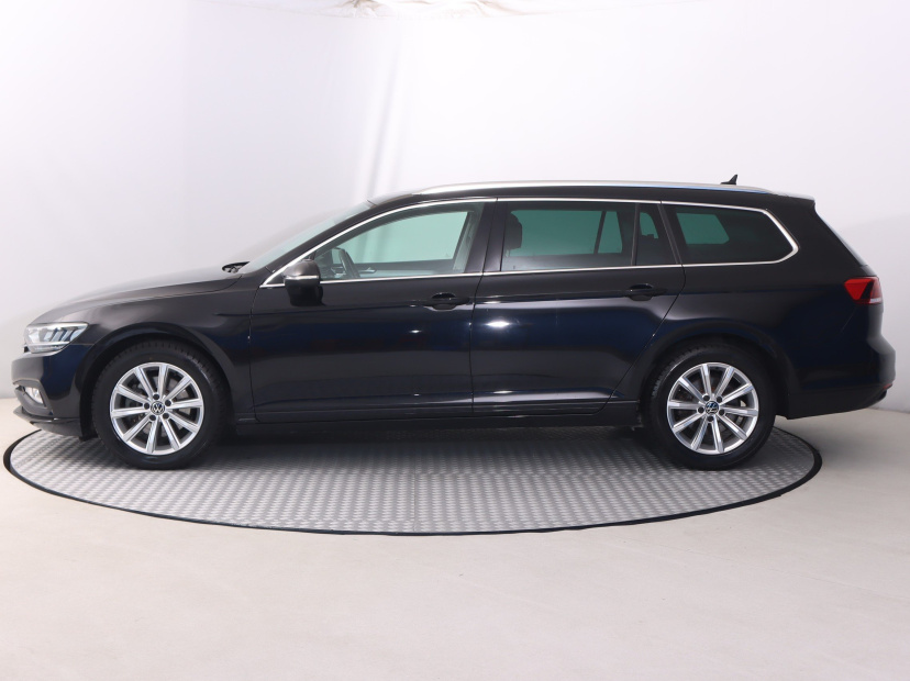 Volkswagen Passat, 2023