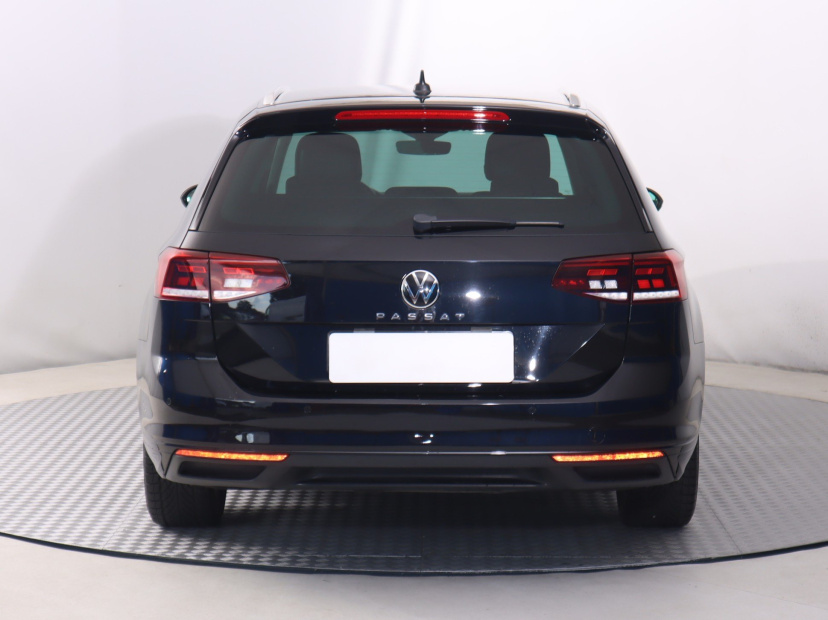 Volkswagen Passat, 2023