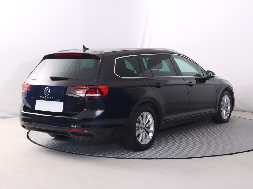 Volkswagen Passat, 2023
