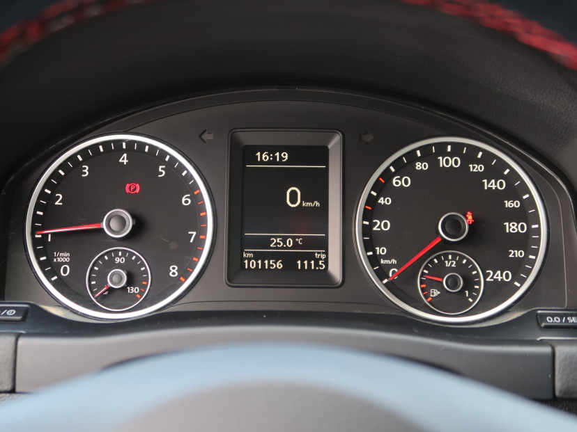 Volkswagen Tiguan, 2012
