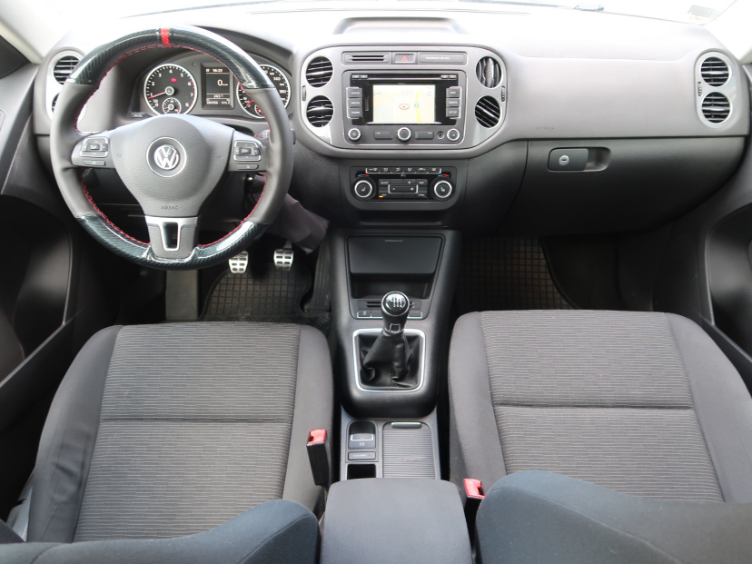 Volkswagen Tiguan, 2012