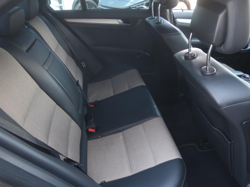 Mercedes-Benz C, 2010