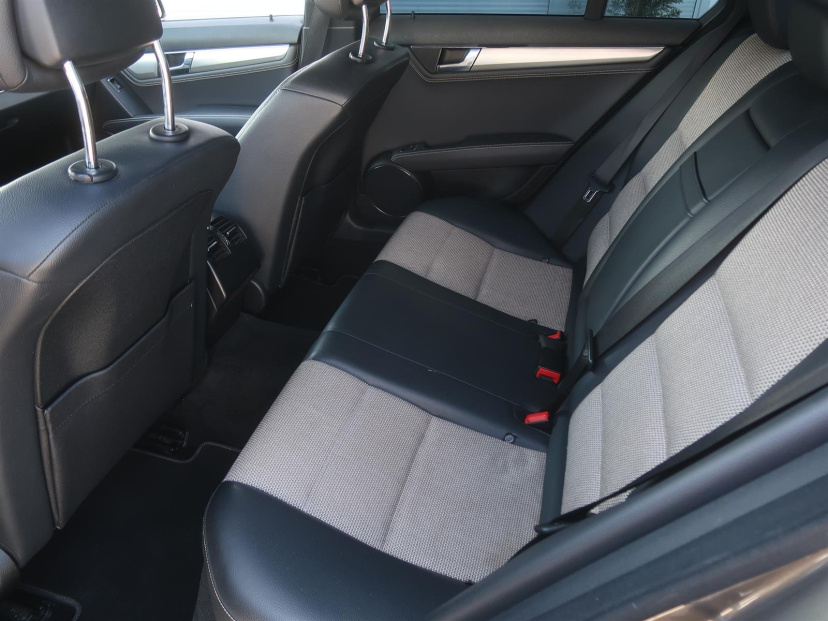 Mercedes-Benz C, 2010