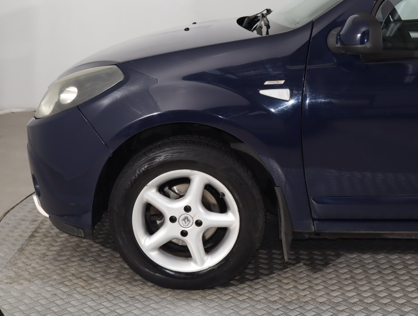 Dacia Sandero, 2011