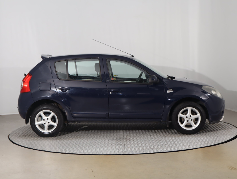 Dacia Sandero, 2011