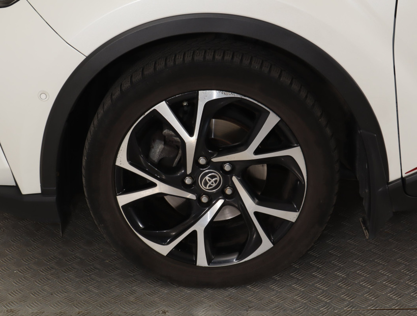 Toyota C-HR, 2020