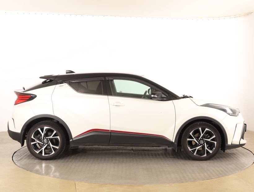 Toyota C-HR, 2020