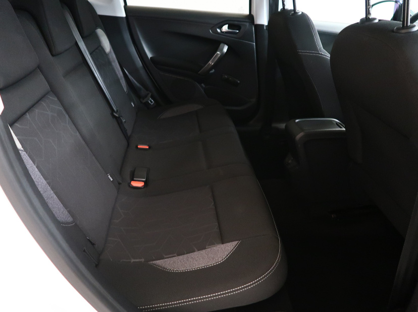 Peugeot 2008, 2017