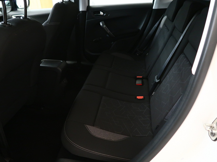 Peugeot 2008, 2017