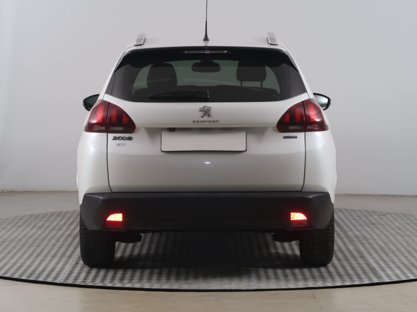 Peugeot 2008, 2017