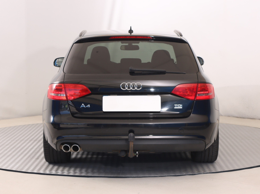 Audi A4, 2014