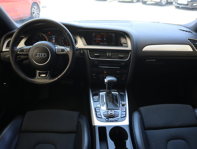 Audi A4, 2014