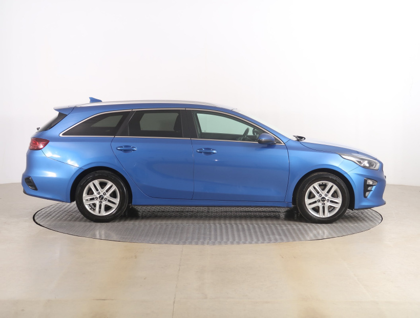 Kia Ceed, 2022
