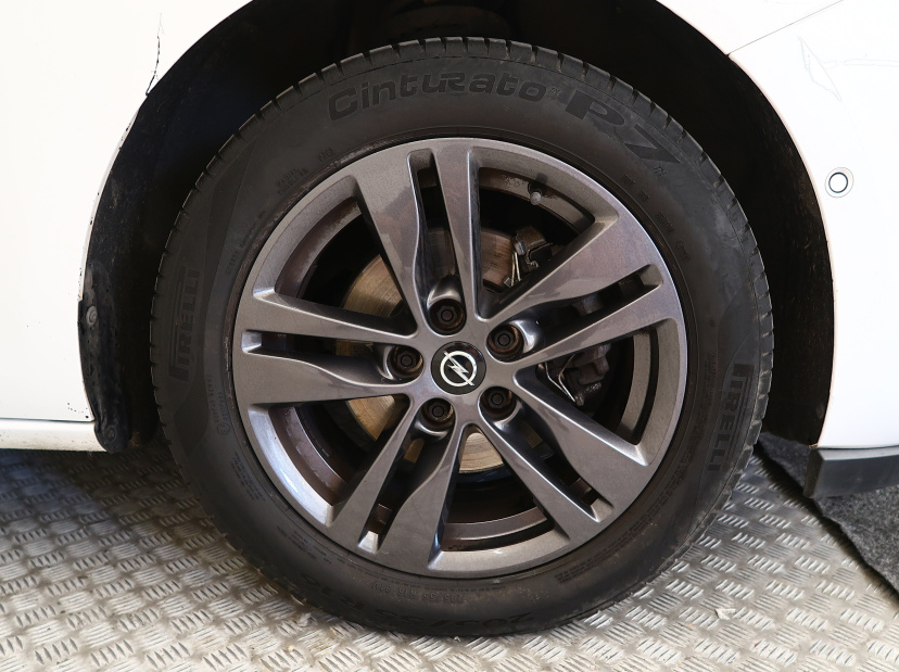 Opel Astra, 2019