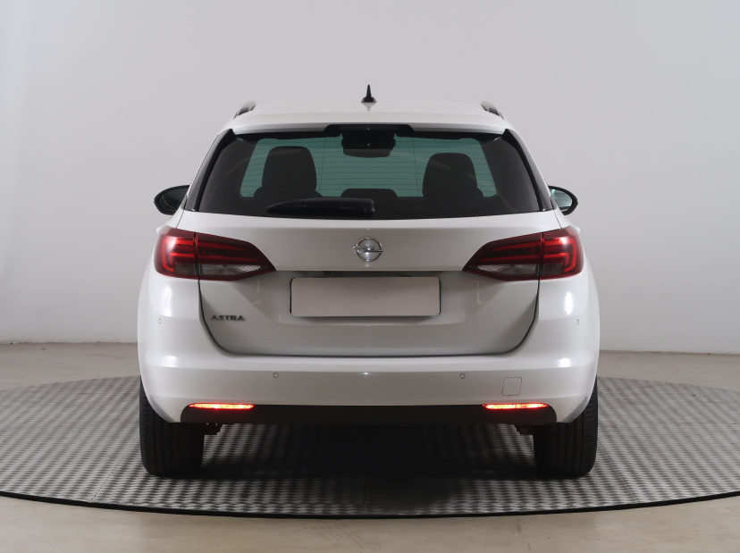 Opel Astra, 2019
