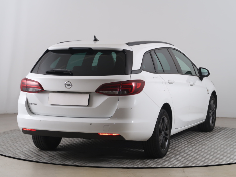 Opel Astra, 2019