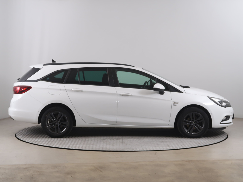 Opel Astra, 2019