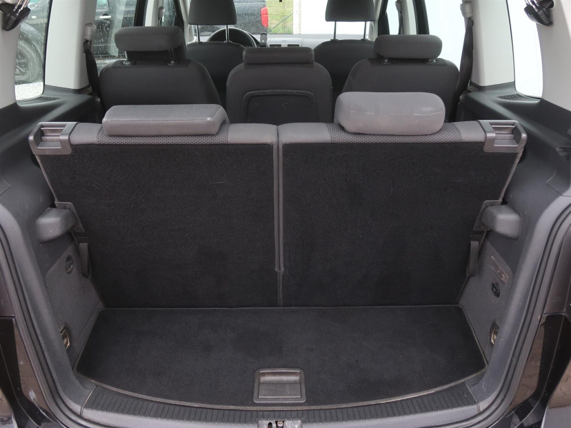 Volkswagen Touran, 2014