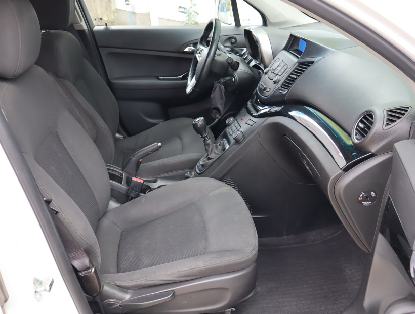 Chevrolet Orlando, 2013