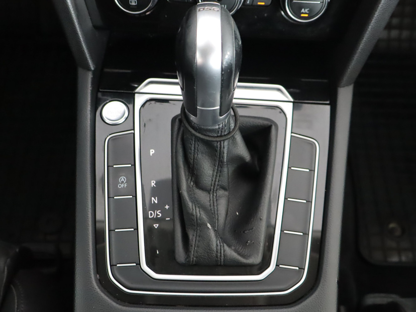 Volkswagen Passat, 2016