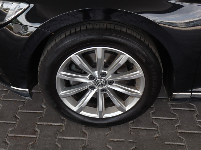 Volkswagen Passat, 2016