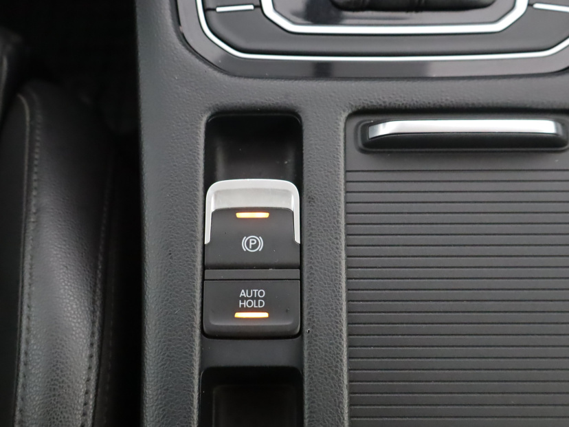 Volkswagen Passat, 2016