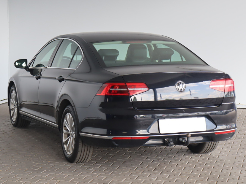 Volkswagen Passat, 2016