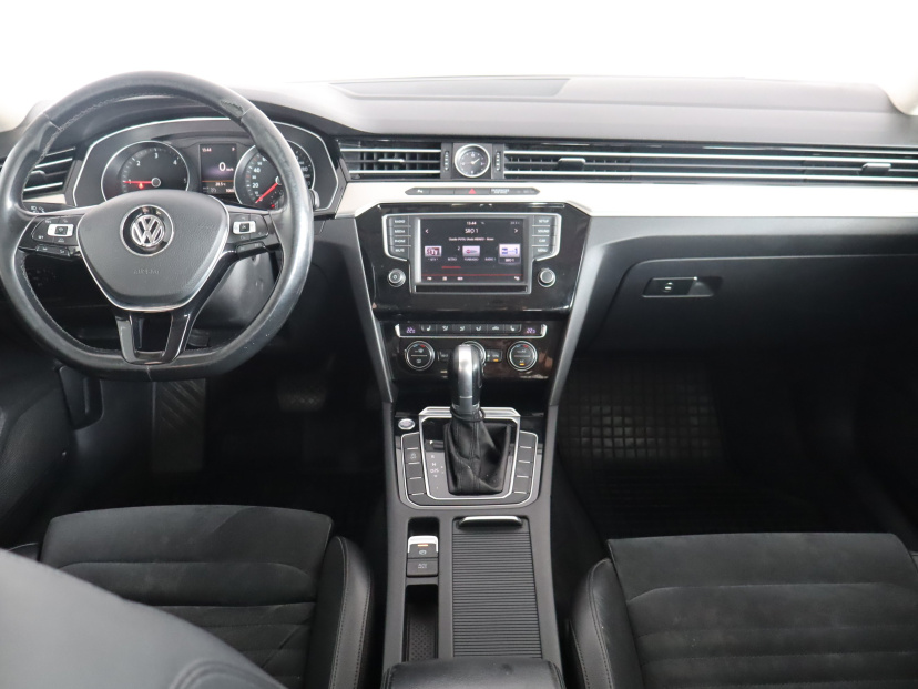 Volkswagen Passat, 2016