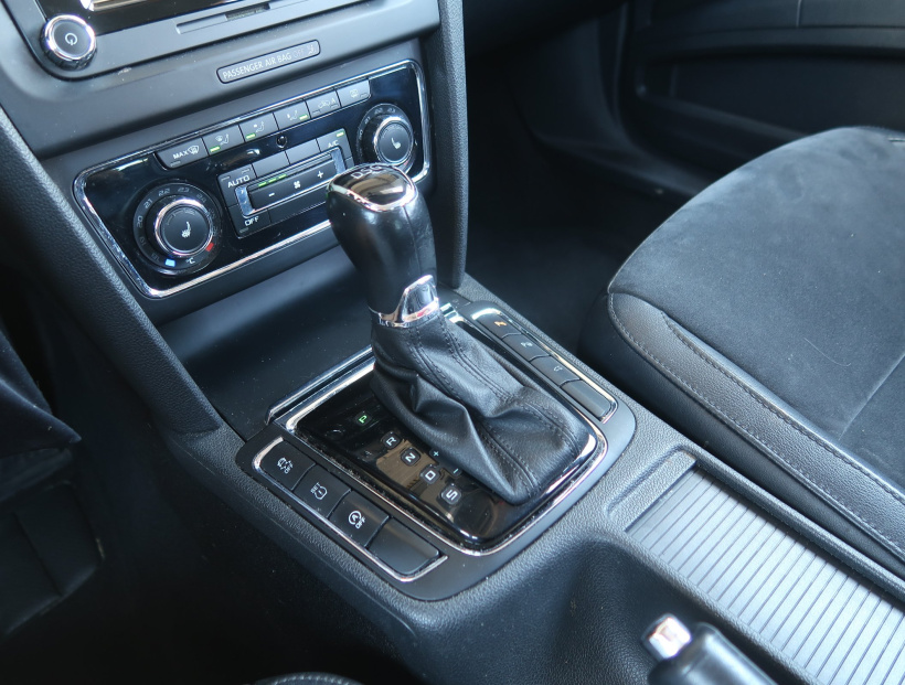 Škoda Superb, 2014