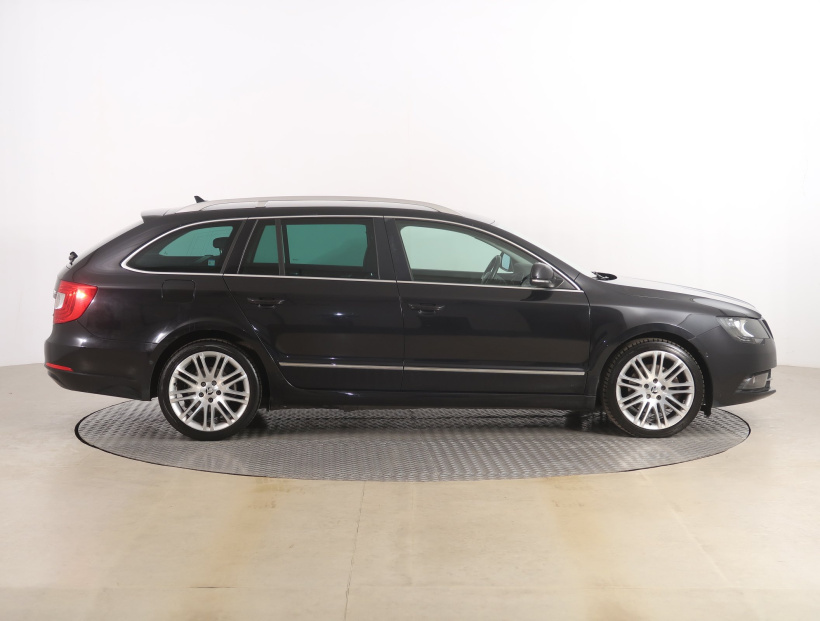 Škoda Superb, 2014