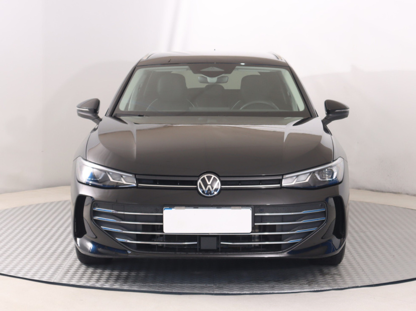 Volkswagen Passat, 2025